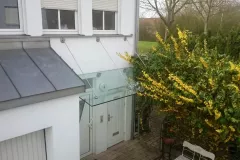 Eingangsueberdachung-abgehaengt
