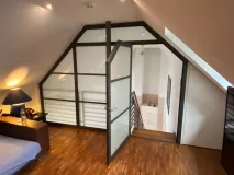 Lofttuere-Milchglas-Tuere-offen