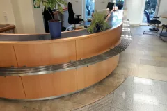 ZBFS-Regensburg-Ablage-aus-Edelstahl