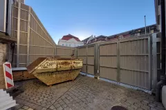 Trennwand-mit-Toranlage-Werkhof-Dom-Regensburg