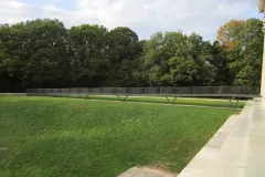 Barrierefreier-Zugang-Walhalla-Donaustauf-Seitenansicht