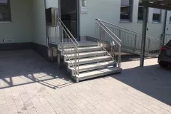Treppe mit integrierter Rampe