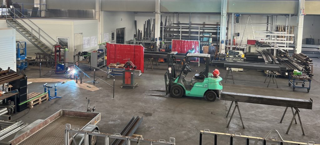 Metallbau, metallbau, metallbauer, schlossermeister, stahlbauer, schlosserei in der nähe der Handwerkskammer Regensburg, metallbau in der nähe der Handwerkskammer Regensburg, metallbauer Konstruktionstechnik, Schlosserarbeiten, schlosserei metallbau, aluminium metallbau, metallbau balkon, metallbau firma, metallbau firmen, metall bauer, balkon metallbau, treppenbau metallbau, treppenbau metall, metallbau balkongeländer, 